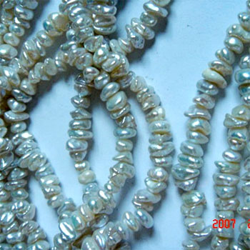 Manufacturers Exporters and Wholesale Suppliers of Pearls and MOP varanasi Uttar Pradesh